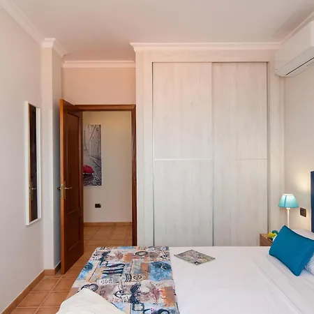 Comoda Sonnenland Spacious Luxury Private Heated Pool Stunning Terrace Views Perfect Family Getaway Vila *