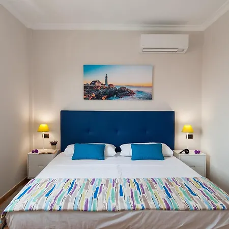 Vila Comoda Sonnenland Spacious Luxury Private Heated Pool Stunning Terrace Views Perfect Family Getaway